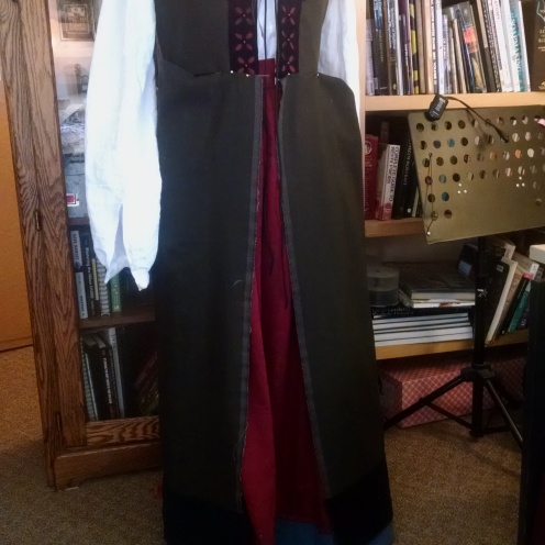 The skirt was too short, so I cut it horizontally to add a red stripe for the guards and to lengthen it.